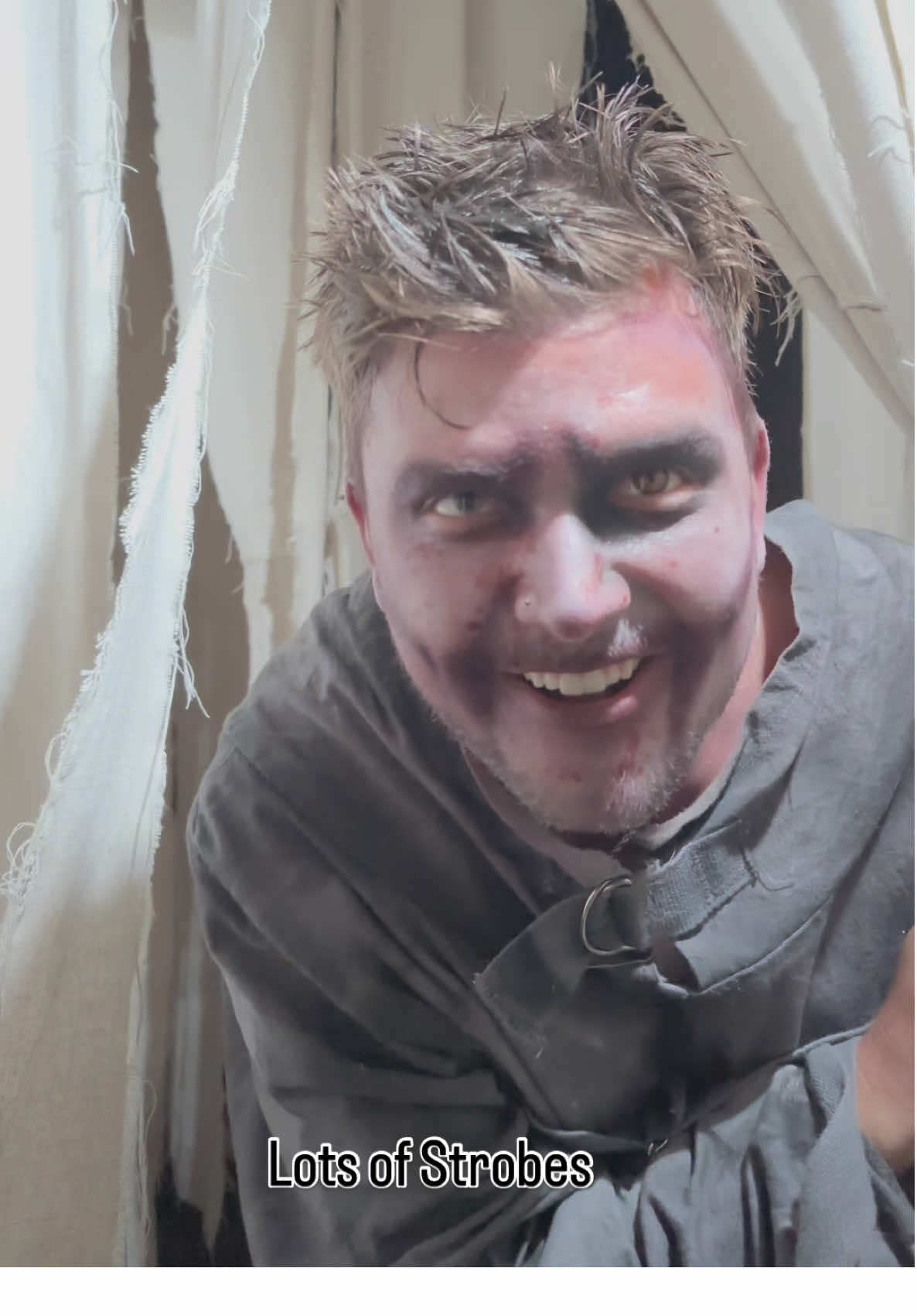 You may get lost in this room at Ravenswood Asylum @blackwatergrave . You will eventually find your way out or will you… #blackwater #blackwatergrave #hauntedattraction #hauntedhouse #spookyseason 