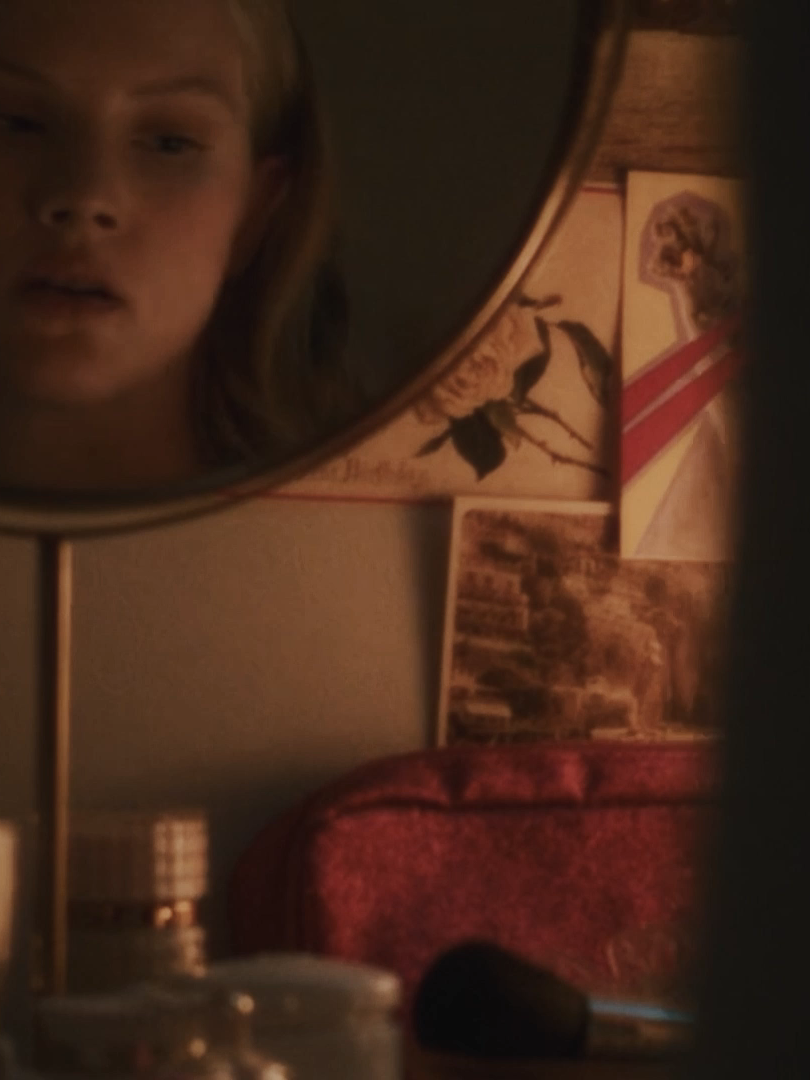 yulia anez. [some effects: moon; ac: me] dti: @dumblondeb_  #yuliathanksgiving #yuliathanksgivingedit #thanksgivingmovie #jennawarren #foryou JENNA WARREN AS YULIA ANEZ IN THANKSGIVING EDIT