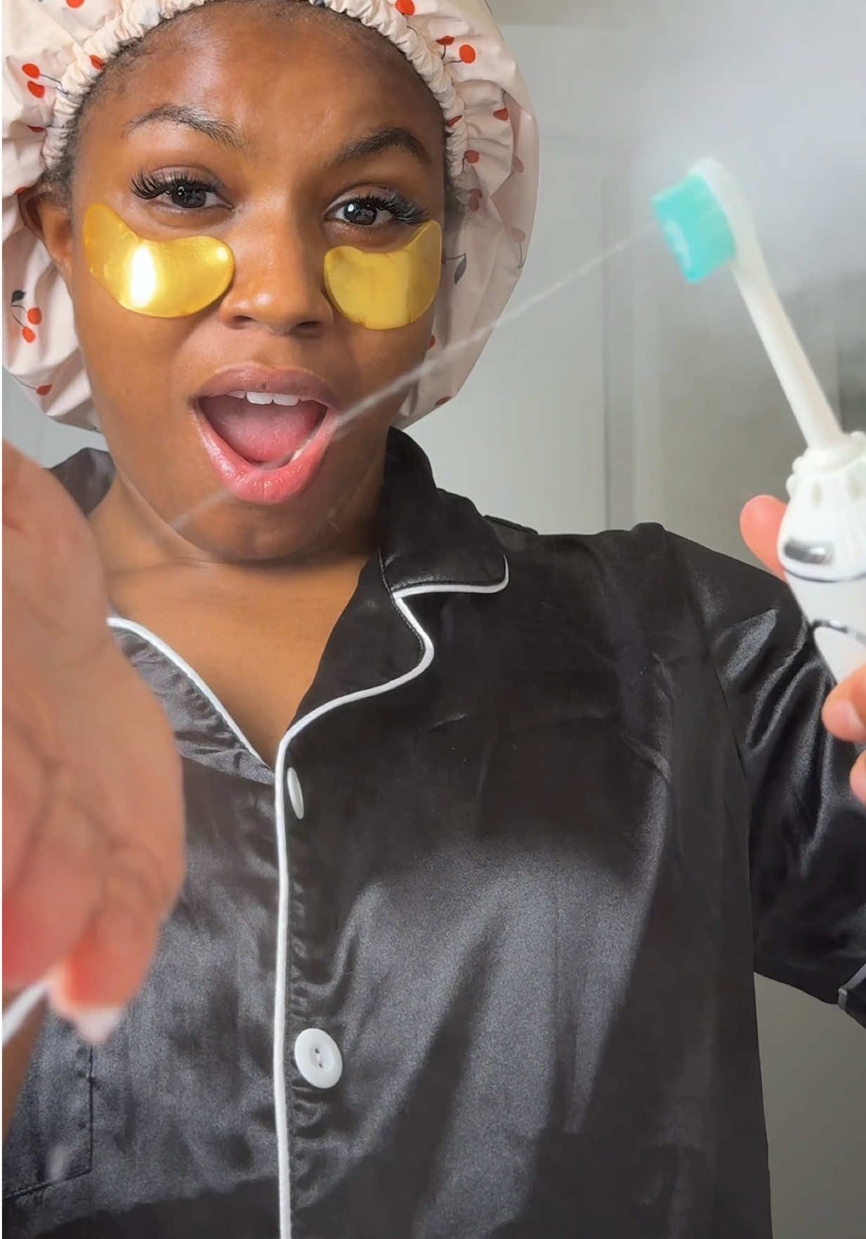 Lightweight ✅ High Capacity ✅ STRONG ✅ literally three things that make or break a water flosser #h20flosser #waterflosser #tiktokshopcreatorpicks #ttstoptier #creatoricons 