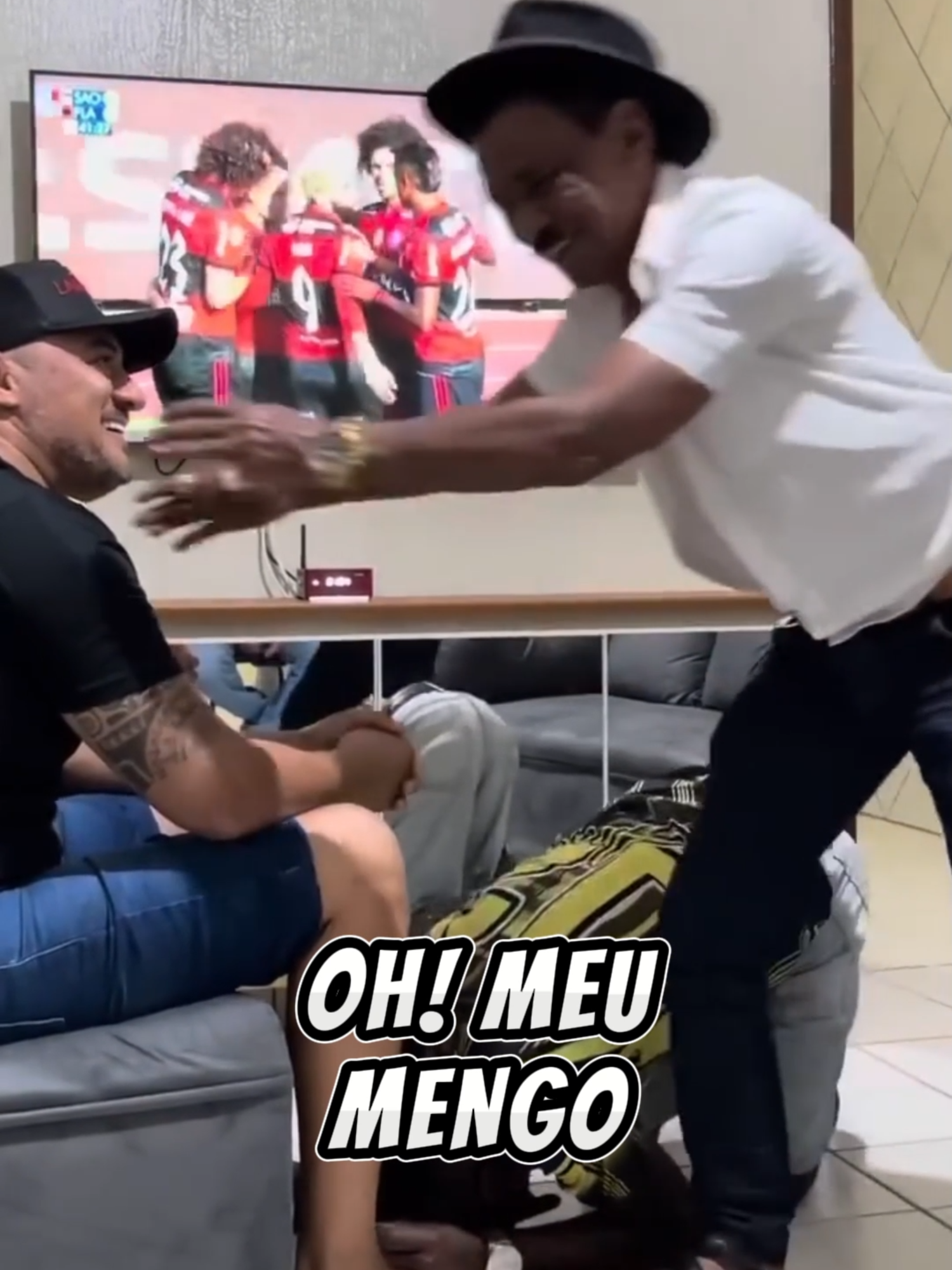 Como Tiringa fica em dia de jogo do Flamengo na Libertadores kkkk  #memes #tiringa #tiringaoficial #piada #sorrir #trolagem #alegria #comedia #humor #flamengo #futebol #futebolbrasileiro