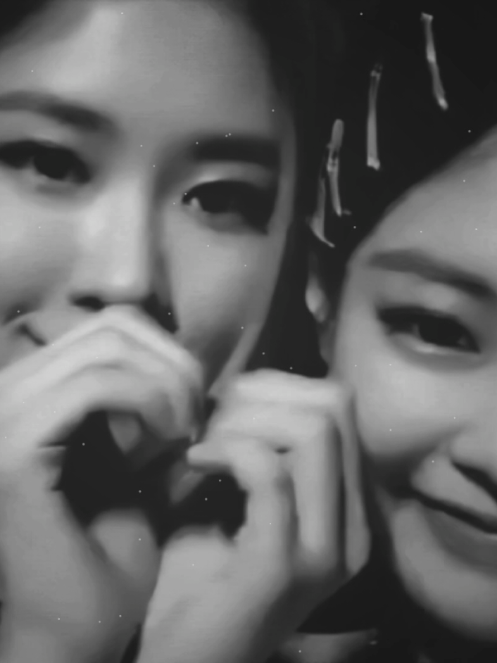 #JENNIE amore mio [cuenta para dedicar] [cuenta para identificarse] #CONTENIDO #jnkmrb   #blackandwhite #chaennie 