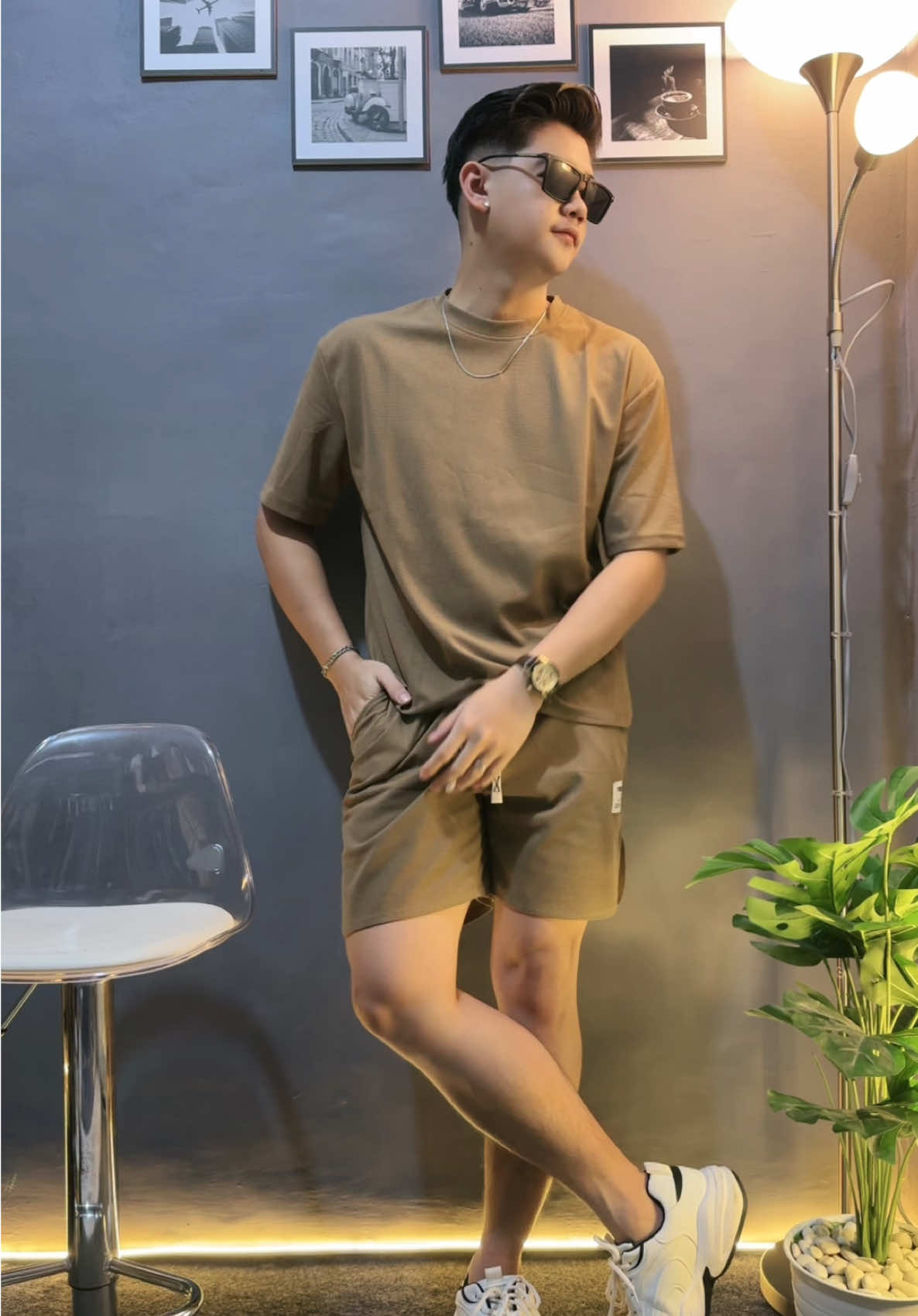 “Kaos one set bahan simple elegan😎,bahan poliester ringan adem,pilihan warna ada di etelase cek keranjang kuning🔥#oneset #kaosberkualitas #wibgajian 