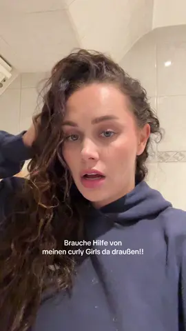Es muss doch eine Lösung dafür geben? 😭 #curly #curlyhair #lovken #lockigehaare #hair #haare #friseur #fy #fyp #help #relatable 