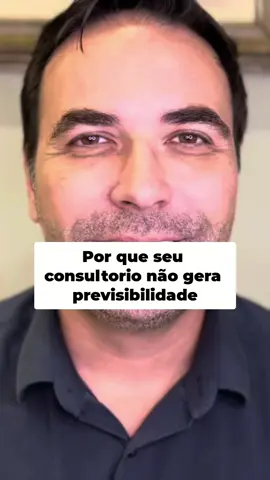 Médico, cansado da instabilidade? Descubra por que o modelo tradicional te prende e como fidelizar pacientes para ter previsibilidade. Video completo no nosso canal do Youtube @Dr.MarcoparaMedicos #Medicina #FinançasMédicas #Fidelização #Consultório #Envelhecimento
