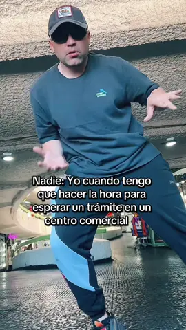 Bailar hip hop para esperar los trámites 🕺 #nadie #hora #bailar #hiphopdance #tramites 
