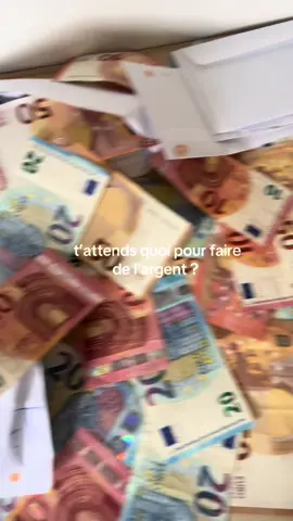 rejoins le mouvement  #napoliegroupe #argent #billet #replique #buisness 