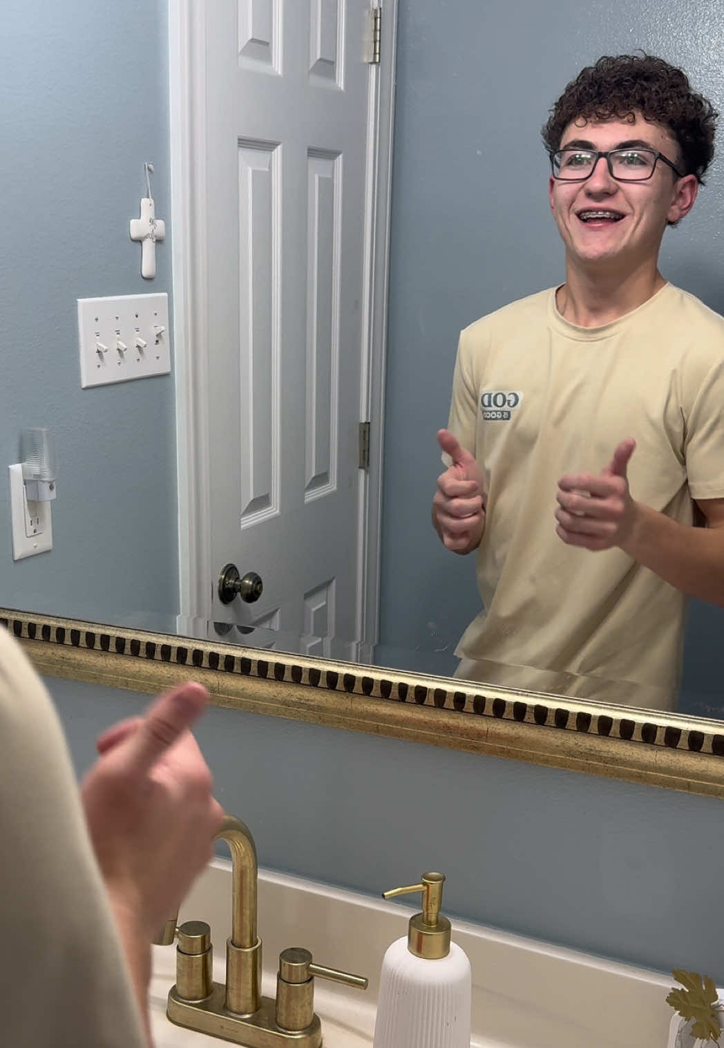 Ephesians 2:8-9🙏🏼✝️ #fyp #foryou #foryoupage #christiantiktok #jesuslovesyou 