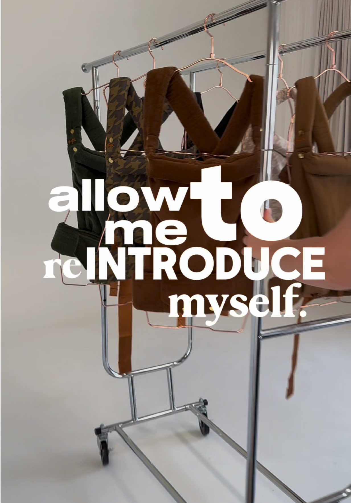 IT’S BITHDAY SALE DAY! Which one are you grabbing for 40% off?!! Sale strats in less than 3 hours 🥳  Shop your favourites at 40% OFF for 4HRS. Sale starts TODAY Thursday 23.10.25 at 11:11AM (AEST) Sign up to our email newsletter or Chekoh Chatter FB Group for your exclusive discount code. *Sale excludes the Hudson Clip Carrier and already marked-down items. The sale starts Thursday 23rd October at 11:11AM Australian Eastern Standard Time and concludes 4 hours later at 3:11PM. No order changes or amendments can be made. No rainchecks. #chekohbaby #chekoh #chekohbabycarrier #babycarrier #babywearing 