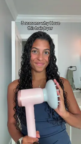 My favorite hair tool! @wavytalkofficial 