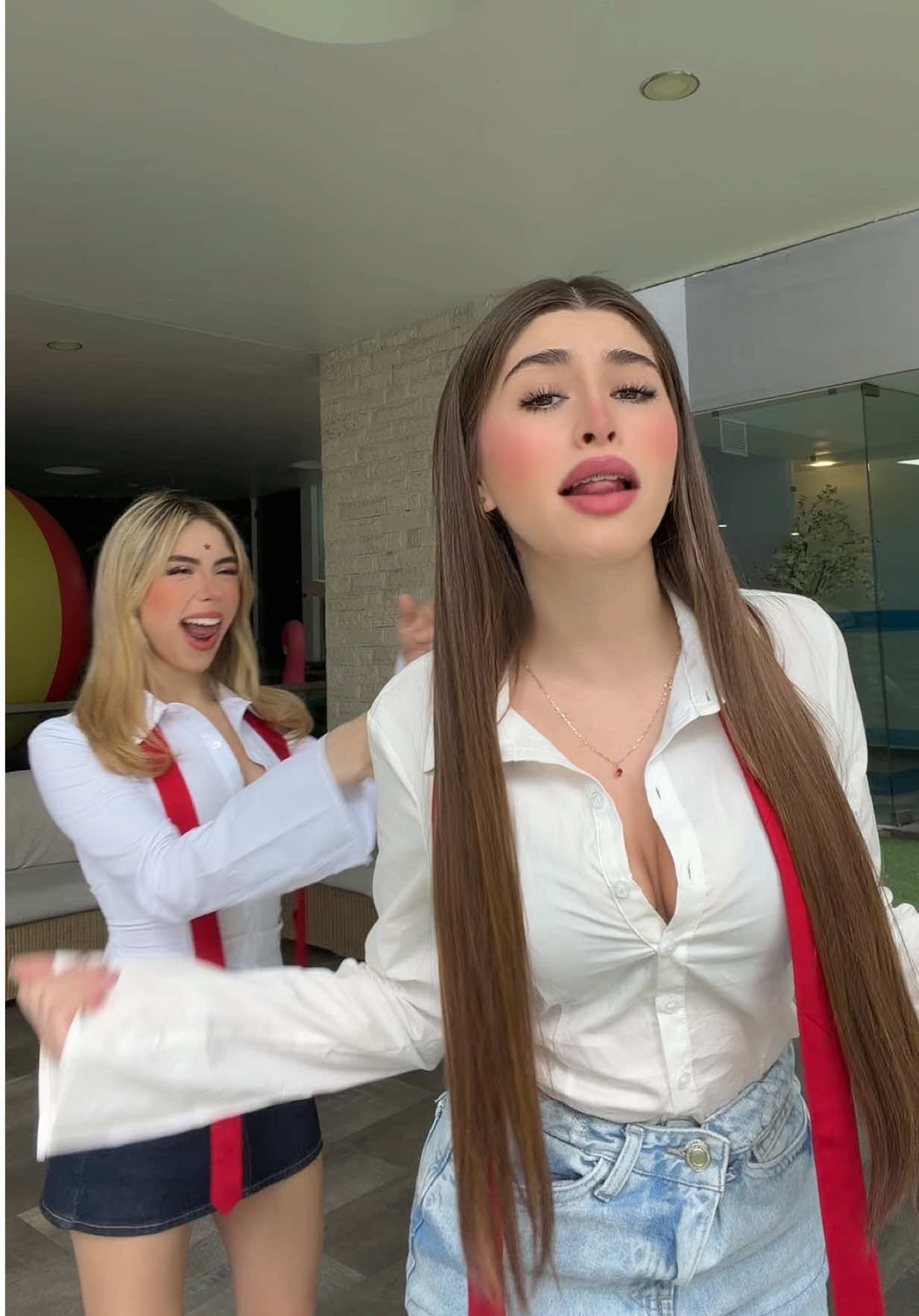 miau miau 🤓 @karen torres🤍🐐  #medina 