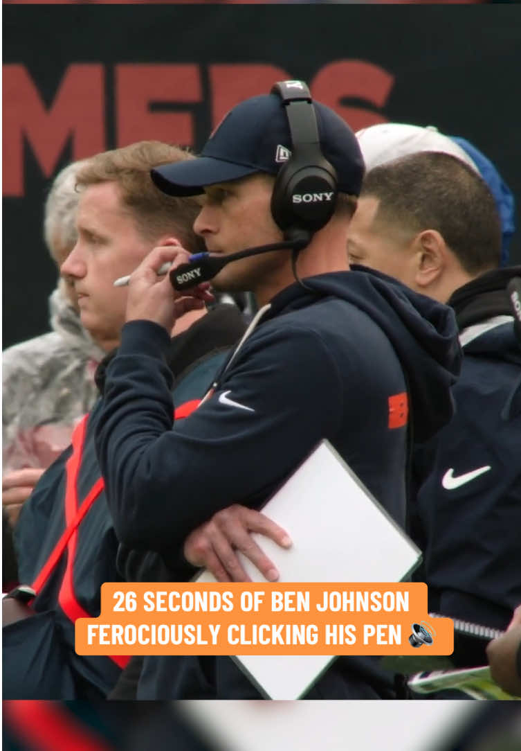 you either love it or hate it 😂 #benjohnson #chicagobears #nfl #micdup 