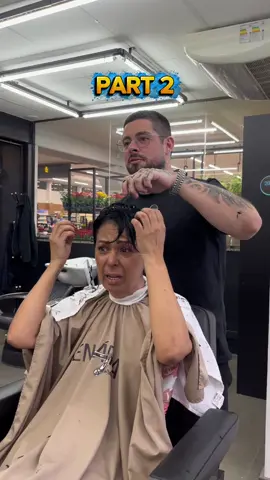Part 2 com o tropeço 😂😂#barbeiro #barbearia #mae 