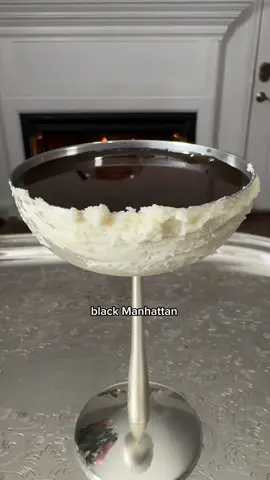 Anything with brown butter bourbon or cream cheese frosting gets an automatic 10 🥹 #recipes #brownbutter #creamcheesefrosting #fallrecipes #cheatmeal 