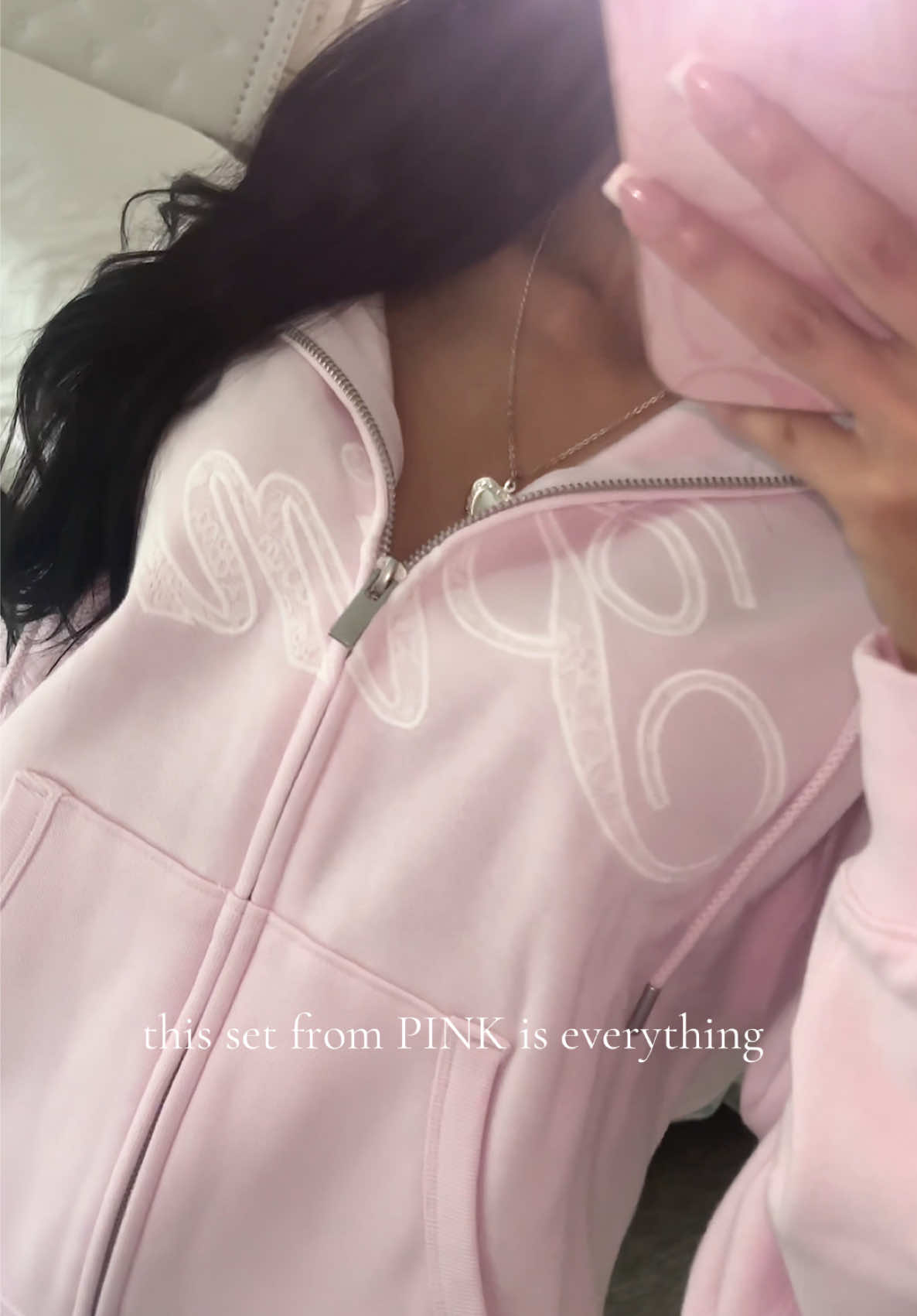 pink tulip hoodie & fold over leggings🎀 #victoriassecret #pink #vspink @Victoria’s Secret #fyp 