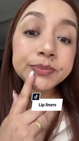 Lip liners 🚨super economicos bebes pidanlos ya antes de que suban de precio !!!! . . . #lipliners #delineadordelabios #liplinerset #lips 