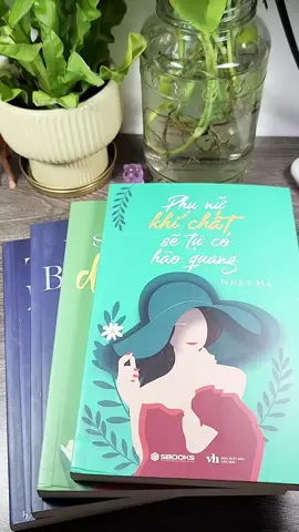 Bộ 4 cuốn sách đặc biệt này sẽ là hành trang giúp bạn tự tin, bản lĩnh nhưng vẫn giữ được nét dịu dàng cuốn hút. Hãy yêu bằng lý trí,  Tâm kế phụ nữ, Phụ nữ khí chất sẽ tự có hào quang, Sức mạnh của sự dịu dàng #TheHeVuonMinh #KiNguyenVuonMinh #HangVietVuonMinh #BookTok 