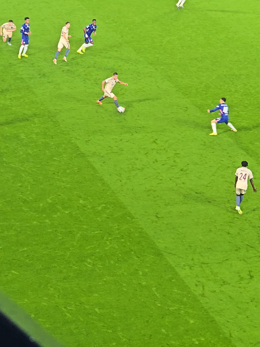 Ajax fans were feeling too confident… but then just wait to see what happens at the end💀 #chelsea #ajax #ajaxamsterdam #Chelseavsajax #football 