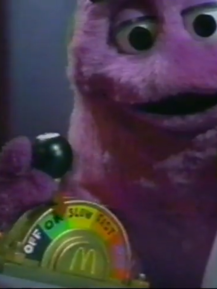 #ronaldmcdonald #mcdonald #happymeal #commercial McDonald's Magic Jingle Commercial CBS/WJW 8 1993-12-02