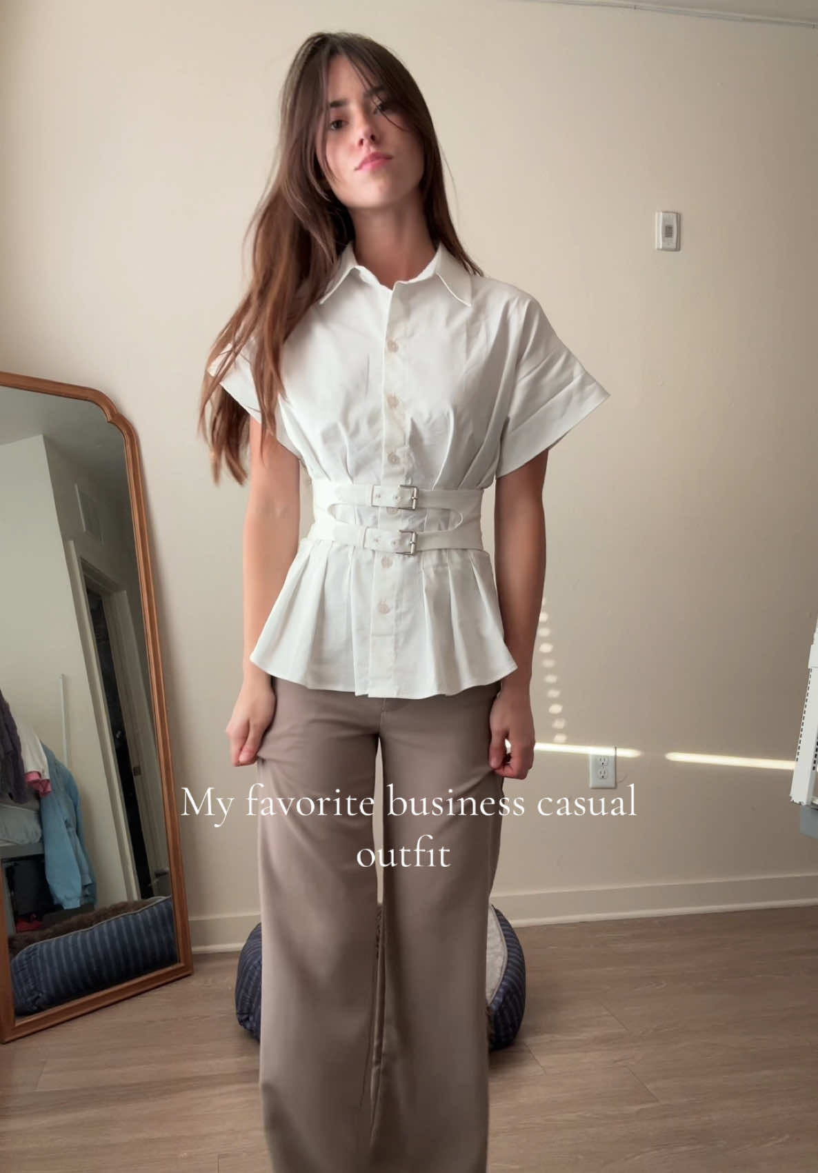 I love a good top. None of that office siren outfits you can’t actually wear to work #businesscasual #outfit #work #outfit #style #inspo 