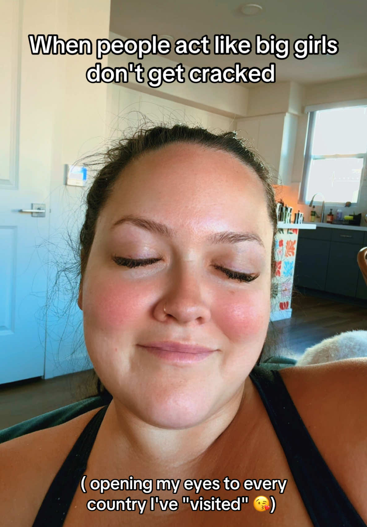 I've traveled the world baby... #datingstorytime #countrycheck #thickerthanasnicker #fatgirlstraveltoo 