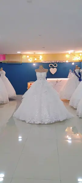 Déjanos ser parte de un gran día adquiere tu vestido con nosotros y llévate una regalo sorpresa#vestidosdenovia #vestidosdenoviainfinitoamor #infinitoamor 