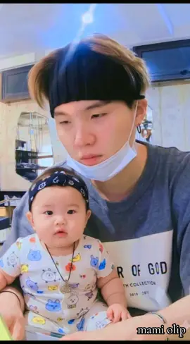 Pov: pagi pagi udah bangun dan dde Yn gangguin papih ☺😽🤗