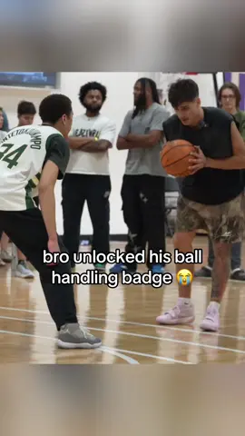 Last MK video for the timeline 😂🥀 #mattkiatipis #basketball #ballhandling 