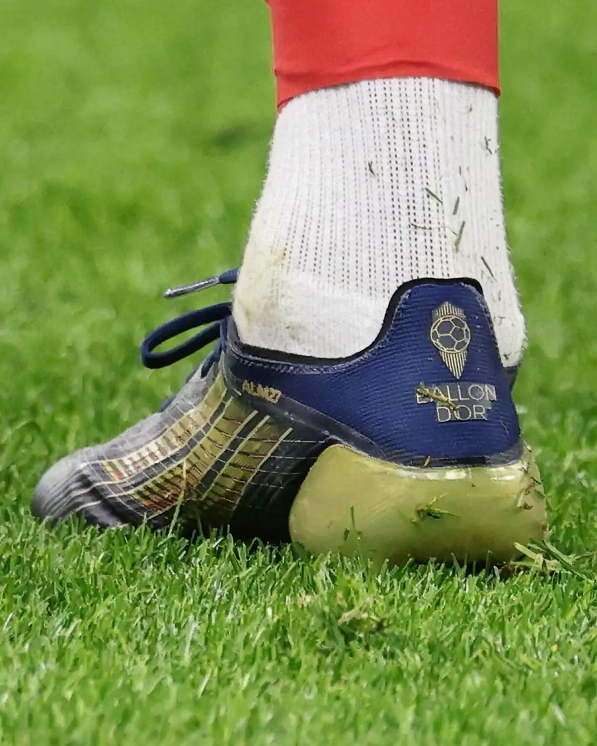 These Boots Are Made For Walkin'... or for Ousmane Dembélé. ✨ #ballondor #dembele #sportstiktok #footballtiktok #fyp 