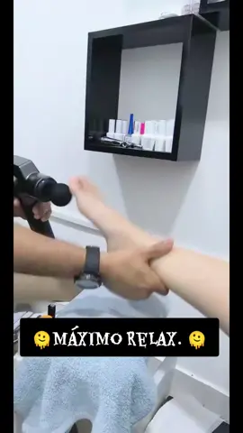 Pedicura, podología y masaje. Cuida la salud de tus pies.  #aikerescorihuela  #lurin  #pedicura  #masajes  #piessanos 
