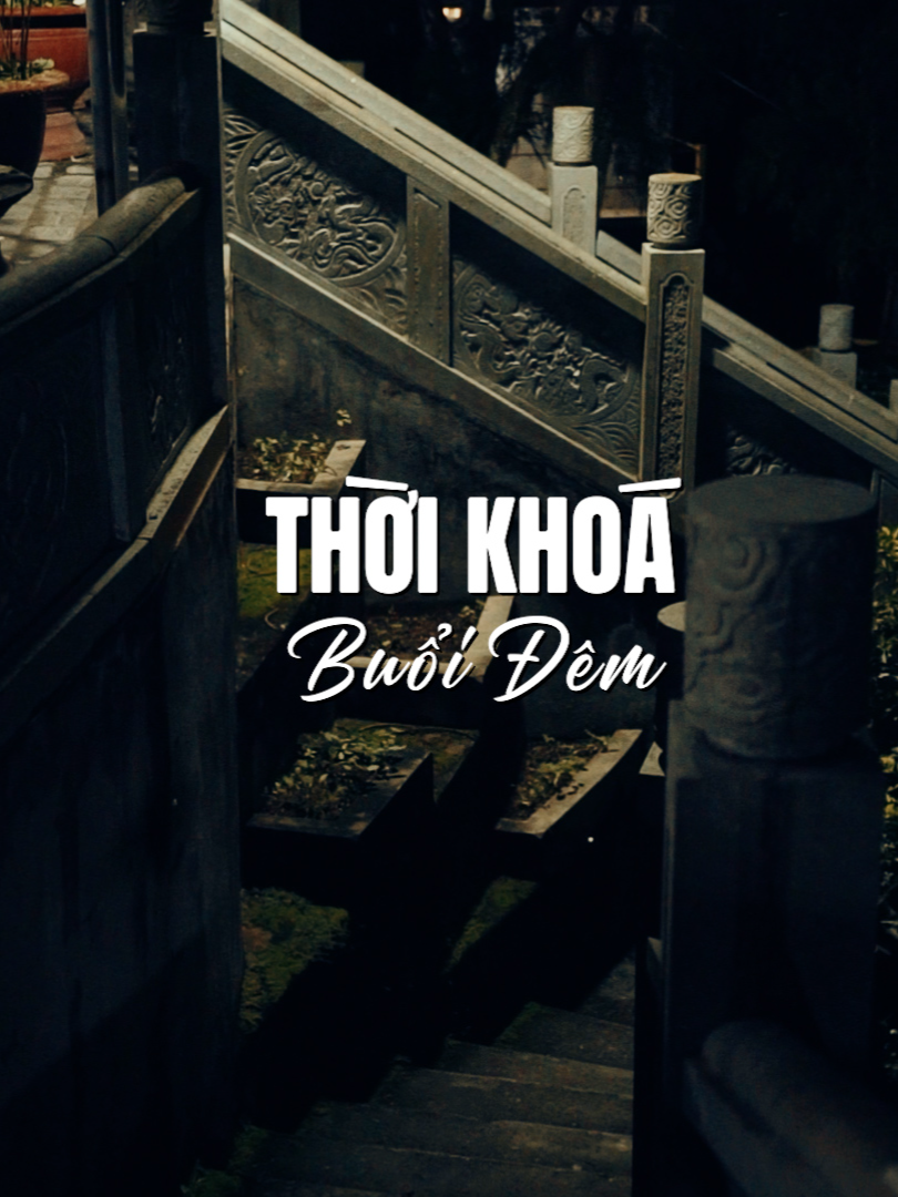 Sương xuống, trời lành lạnh khi về đêm. Vang vang là tiếng chuông, tiếng mỏ từ 2 ngôi chùa Long Đoàn và Trường Thọ trên núi Tà Cú. Một trải nghiệm đáng nhớ cho những ai chọn ngủ lại qua đêm ở chùa #nuitacu #phatgiaovietnam #chuanuitacu #diaphuongchi