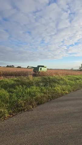 Had quite the view while walking the trail tonight. #dadsoftiktok #MomsofTikTok #parentsoftiktok #fall #combine 
