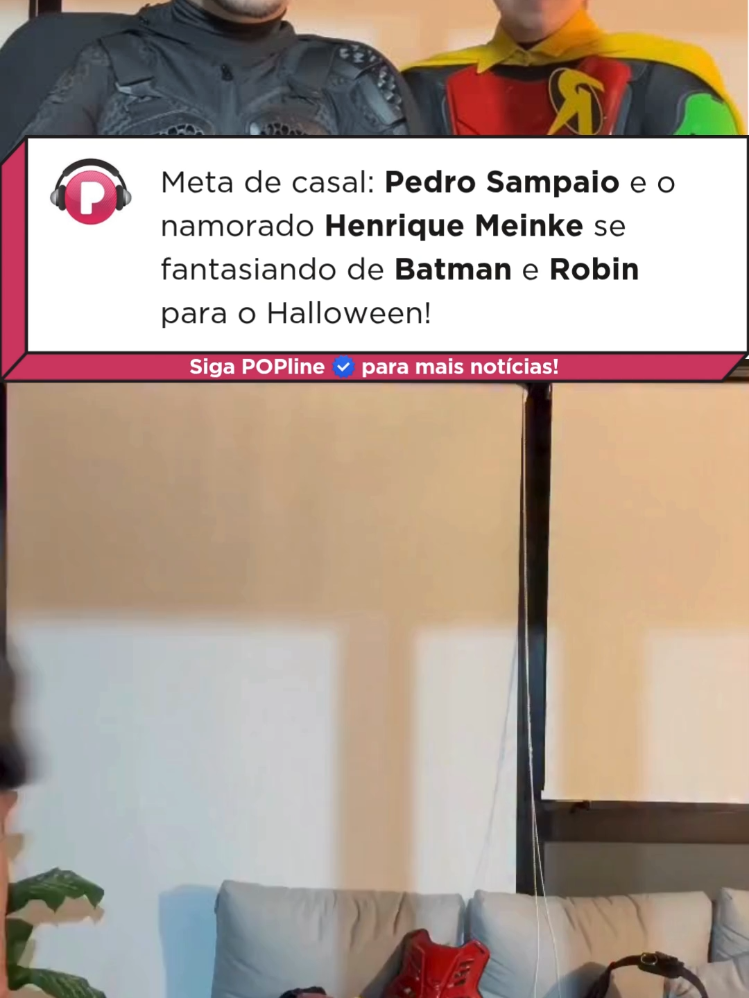Tem como não amar esse casal?! Pedro Sampaio e o namorado Henrique Meinke arrasaram na fantasia de Halloween e fizeram um vídeo super fofo se arrumando pra festa! Meta de vida, né?