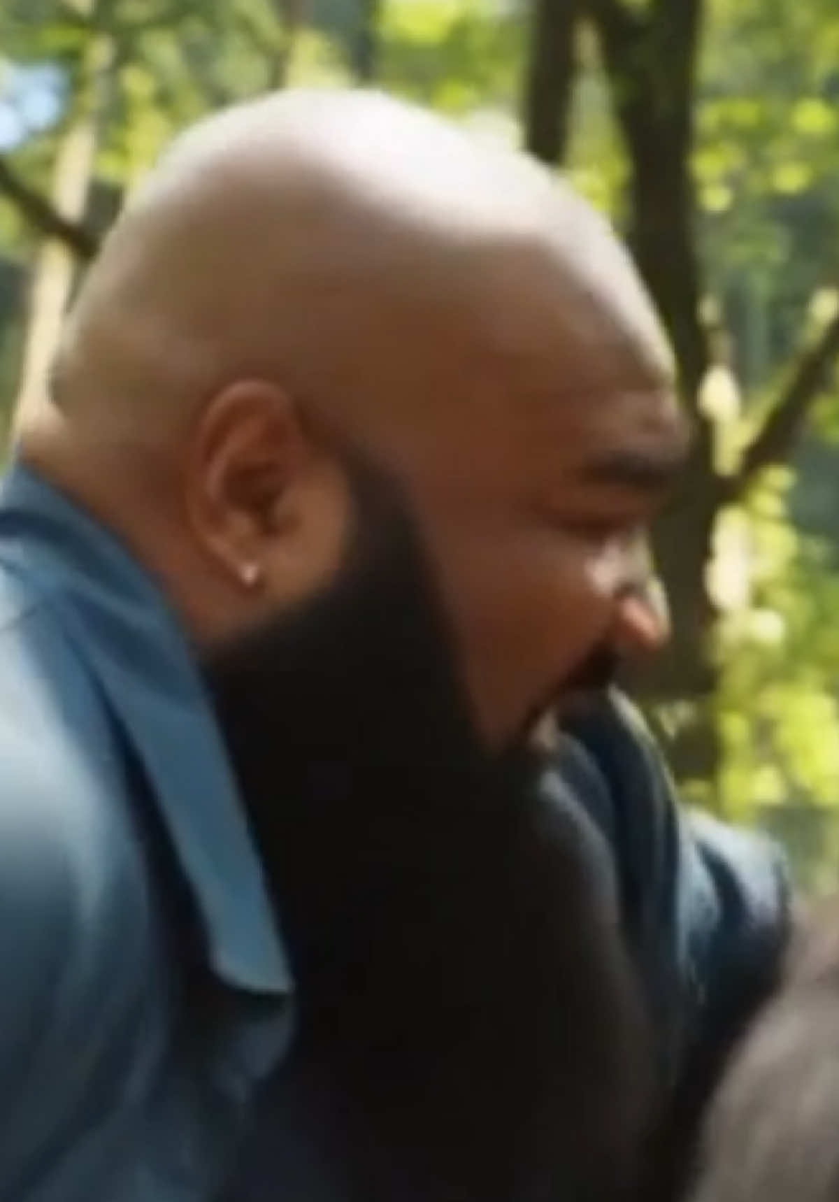 Fighting off those intrusive thoughts be like fighting off a gorilla #Sora #SoraAI #Fight #Gorilla 