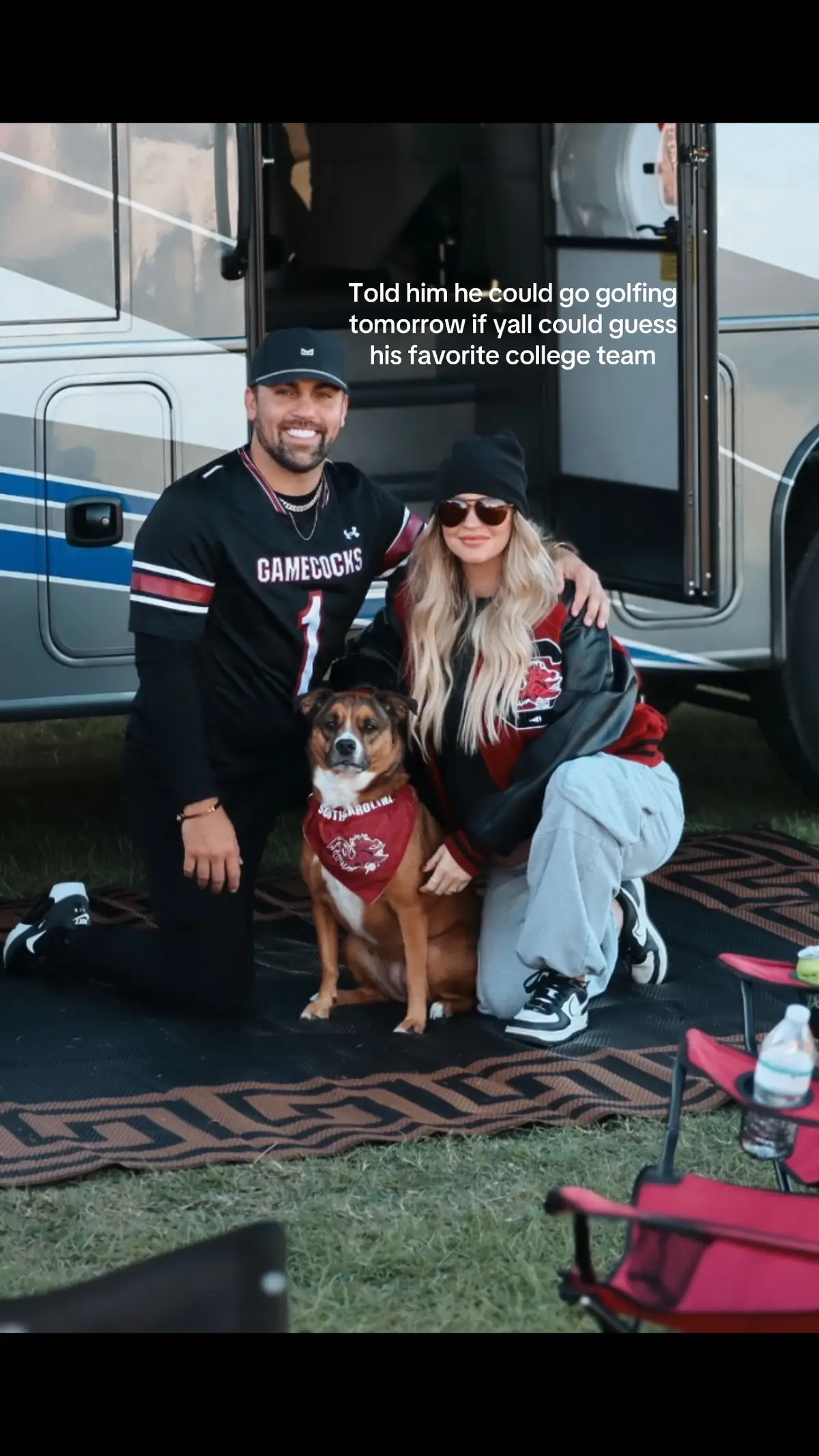 Can yall guess his favorite team girlies? 🤔🤷🏼‍♀️