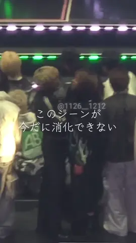 これは一体どうゆう状況だったんだろう... DUNK両日ともサイファー踊らないし、足引きずって歩いてるように見える場面もあったし、心配してたらみんなが優しくしててあったかくなった。 #BEFIRST #ビーファースト #SOTA #MAZZEL #DUNK 