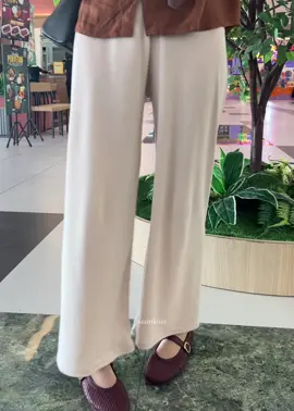 Realpict guyss, aku pake warna cream yacc😍 #kulotknit #kulothighwaist #kulotjumbo #kulotmurah #kulotviral #kulotkekinian #kulotwanita #outfitideas #fyp 