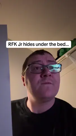 RFK Jr hides under the bed #fyp #skit #improv #impressions #rfkjr 