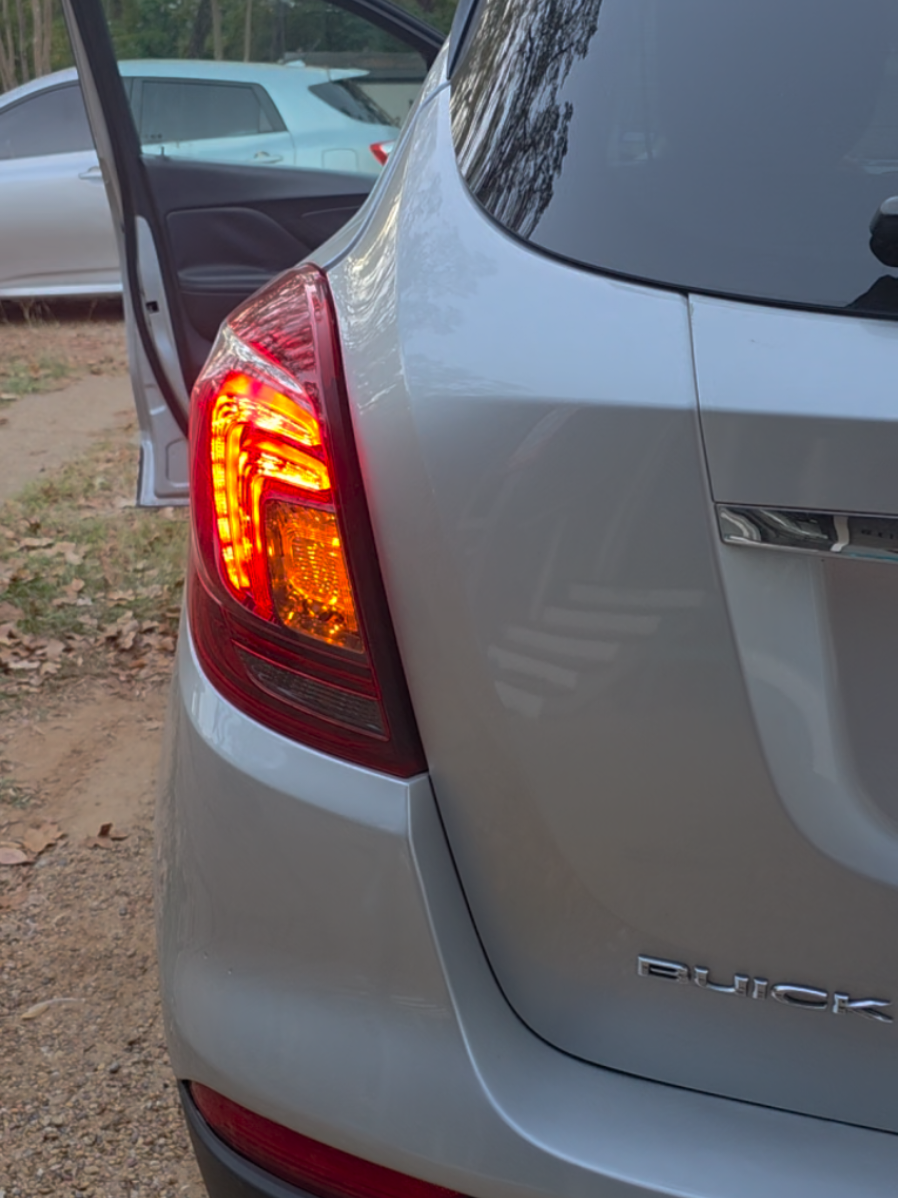 changing buick encore signal light #car #signallight #blessedday #jesuslovesyou #buick 