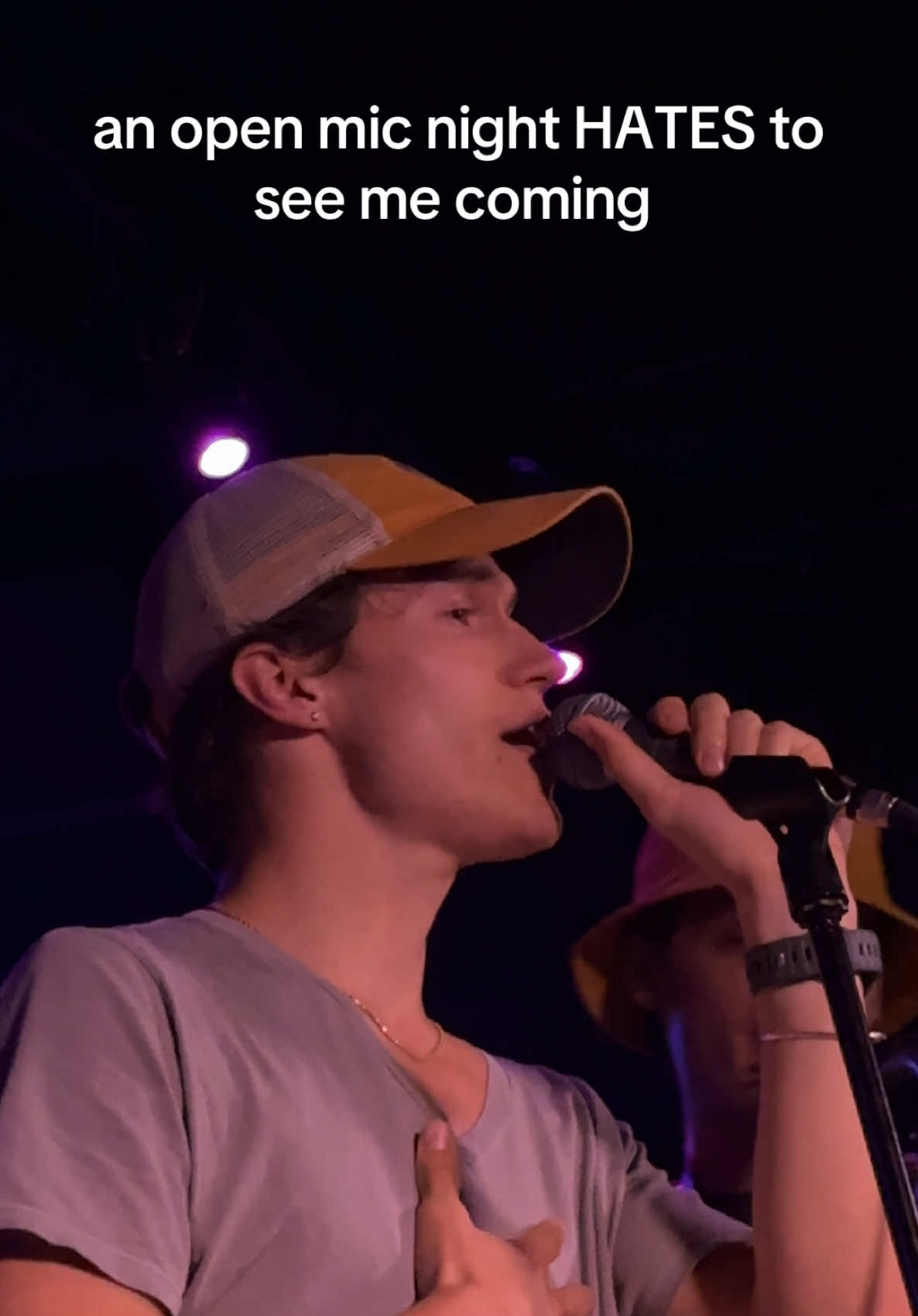 I’ll take any chance I get to wail into a mic lol this is Tennessee whiskey with @thebellobash @Augie Bello #openmic #singin #tennesseewhiskey 