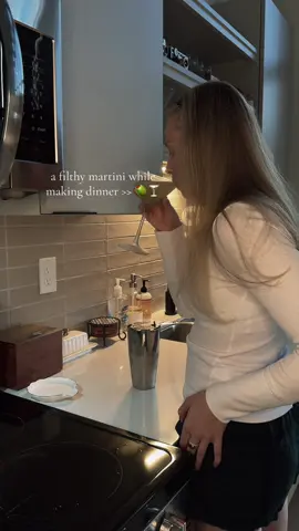 making household chores fun & fancy- something about a dirty martini screams chic to me #filthy #martini #fundrink #chic 