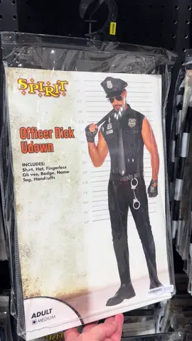 I saw this on Twitter and thought it was AI. #fyp #spirithalloween #Halloween #costume #cosplay