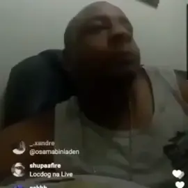 toda vez que ele come a cabeça fica mexendo KKKK#fy#numseiquehashtag 