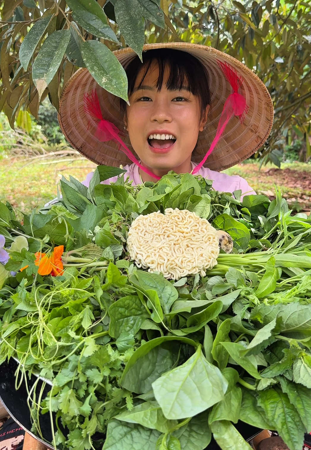 Nấu mì cay với it ít rau #lauracoffee #nhatkimanh