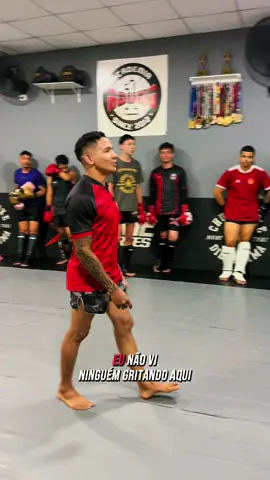 O importância do grito no Muay Thai 