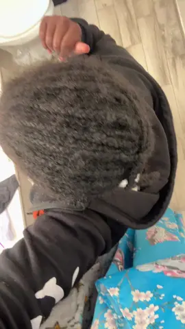 oil 2x weekly. these are like 6/7 week old braids! my hair grows so fast when i leave it alone #fyp 