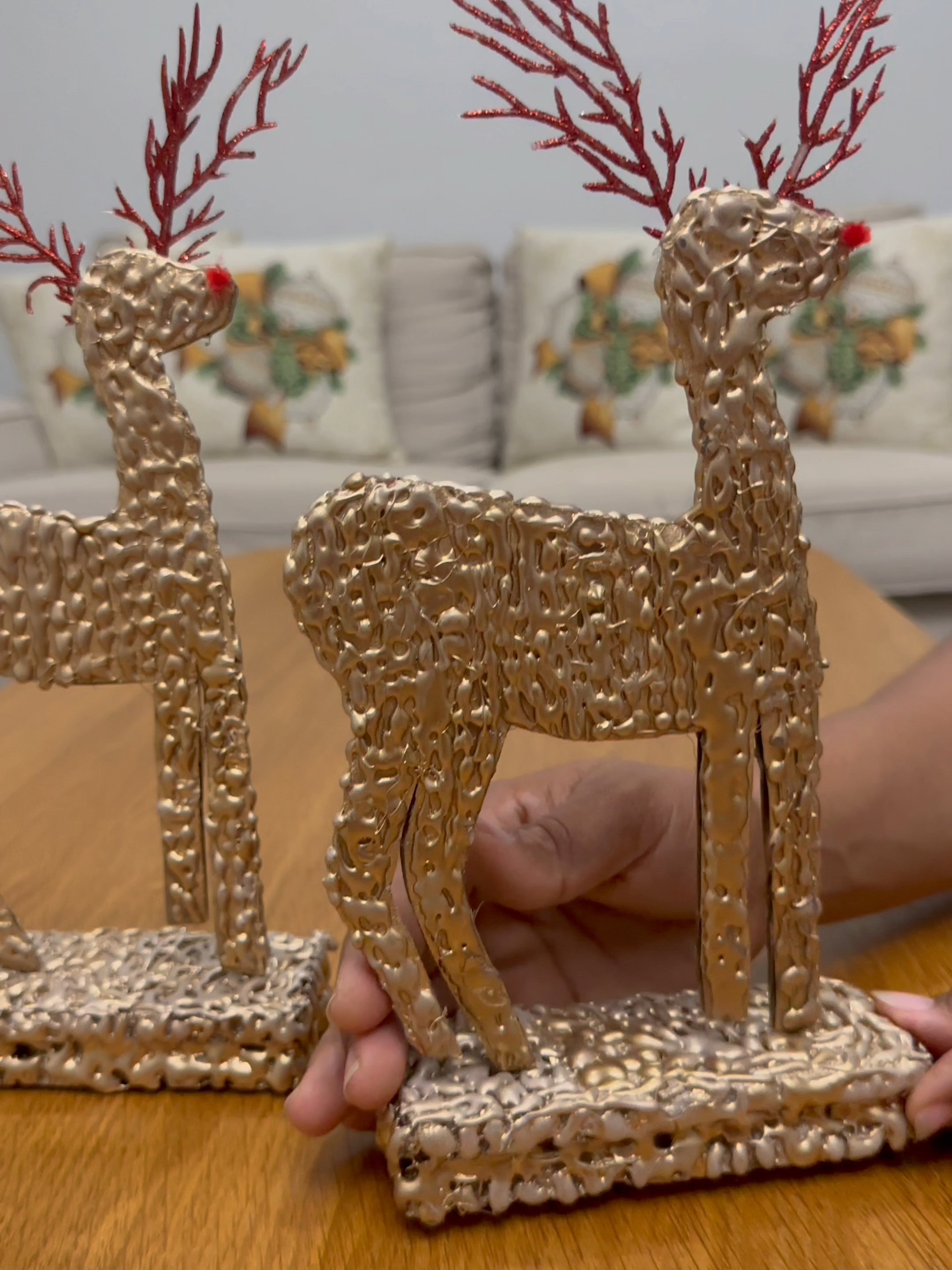 Hermosa decoración navideña con cartón