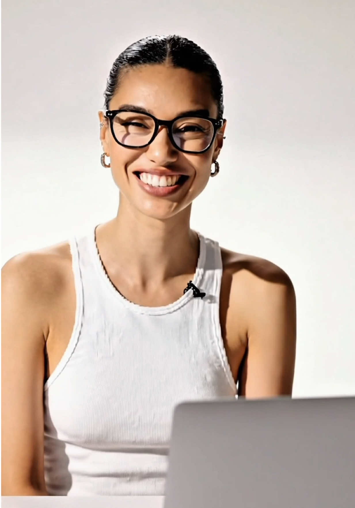 How to create product photos with Seedream 4.0 #klingai #higgsfield #midjourney #seedream 