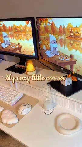 Cozy fall WFH setup 🌰🍁 Turning off my lights after a long day 🕯️ cozy desk setup, fall desk aesthetic, WFH setup ideas, desk decor, cozy fall vibes, nighttime routine, aesthetic workspace, soft productivity lo-fi desk setup, home office inspo  #wfhsetup #desksetup #fallaesthetic #cozyvibes #workfromhome 
