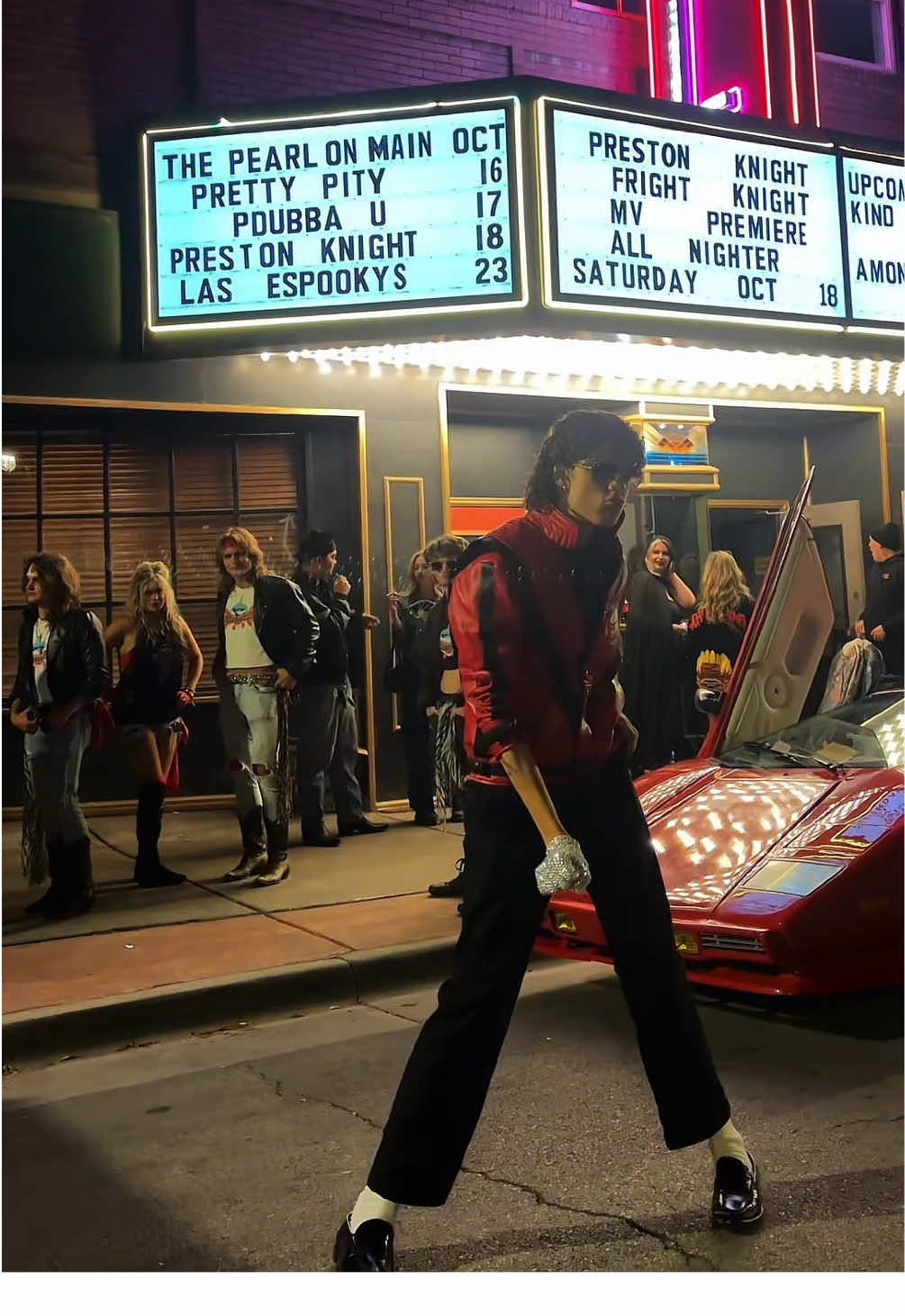 Back to the 80s🕺🏽🎸⚡️ #michaeljackson #michaelbiopic #halloween #80s #dancer 