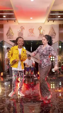 KESAMPLUK montor Mabur  kukuh Haryanto X Silvi Kumalasari X om Himawan #himawanmusic #lagujawa #nasehat #motivasi #sound 